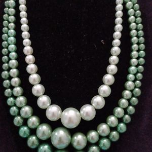 3 strand green pearl necklace